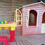 Kids' Paradise House Pensionat