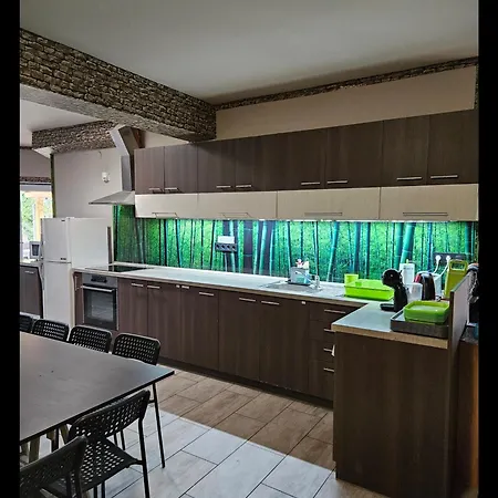 Kids' Paradise House Penzion 3*