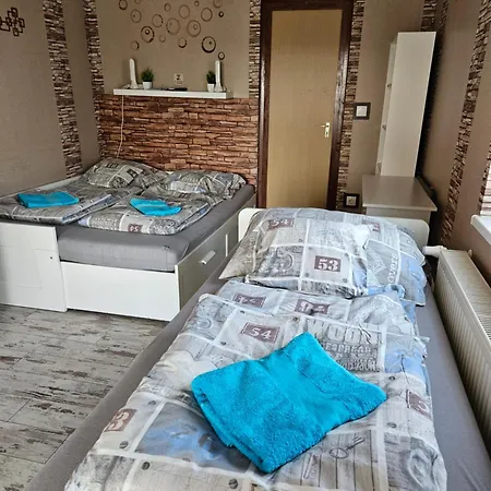 Kids' Paradise House בית הארחה Balatonboglár