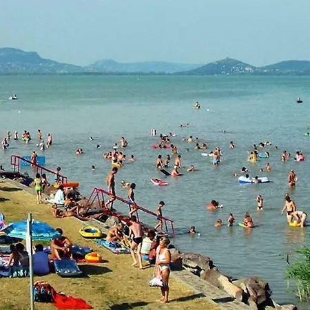 Kids' Paradise House * Balatonboglar