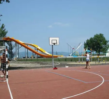Kids' Paradise House بيت ضيافة *