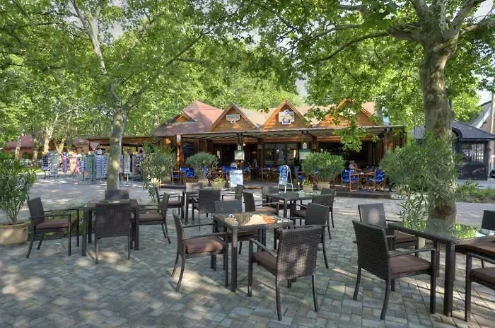 בית הארחה Kids' Paradise House 3*