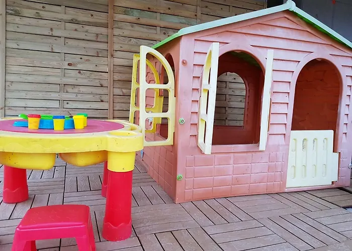 Kids' Paradise House בית הארחה