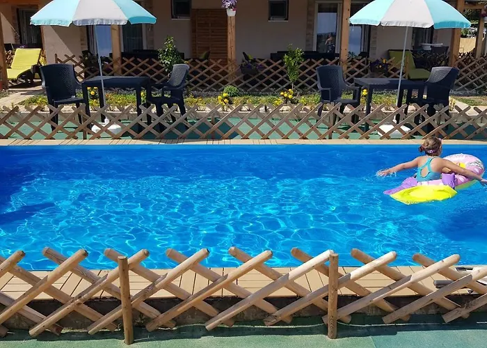 Kids' Paradise House 4*